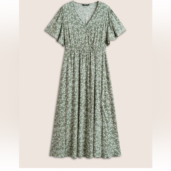 BloomChic Plus Size SFlutter Sleeve Ditsy Floral Pocket Split Maxi Dress us 18 - Picture 8 of 11